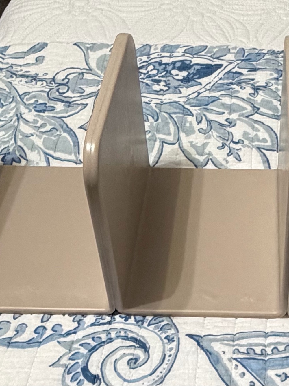 Caraway pot and lid holders